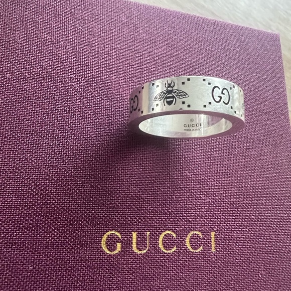 Authentic Gucci Ring - Picture 2 of 4